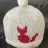 Bonnet Bébé 3 mois – Uni Blanc – Chat Rouge