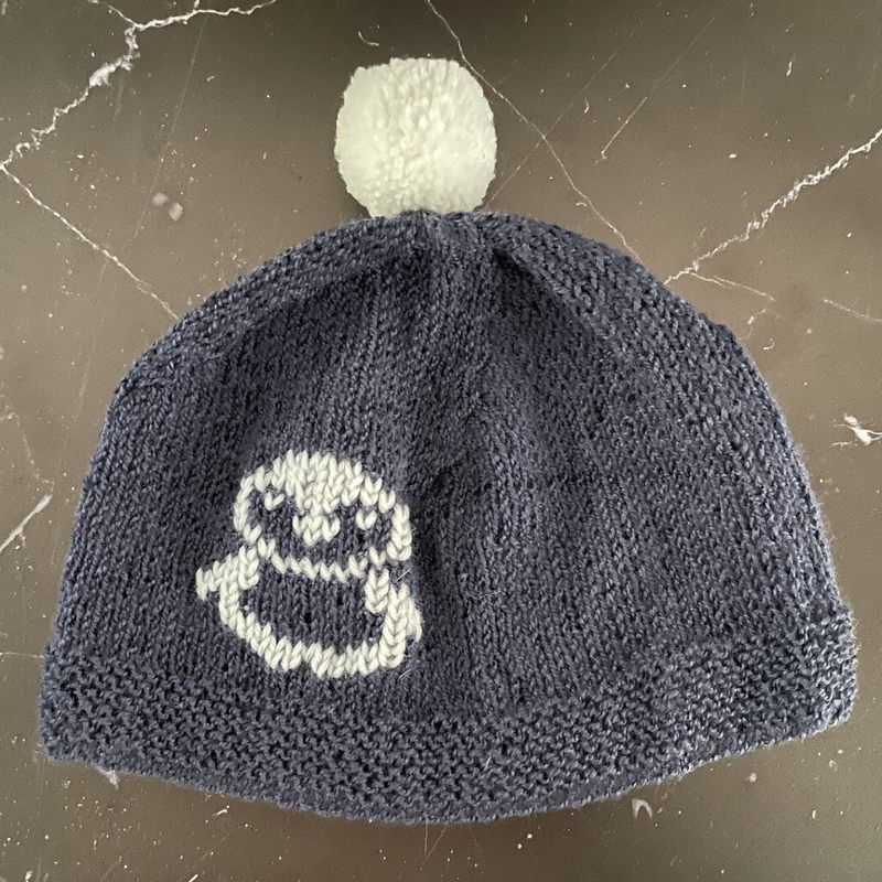 Bonnet Bébé 1 an et + – Bleu Gris – Pingouin Blanc