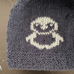 Bonnet Bébé 1 an et + – Bleu Gris – Pingouin Blanc